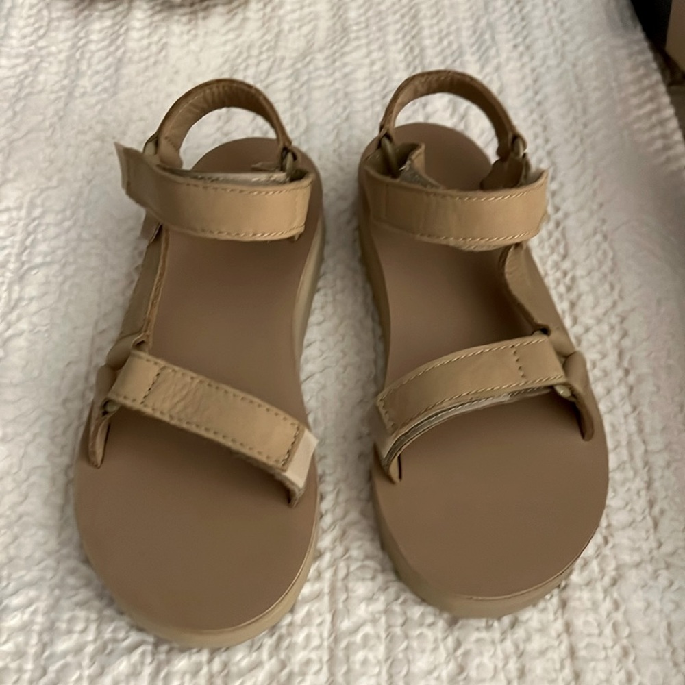 Women’s Teva Leather Sandals